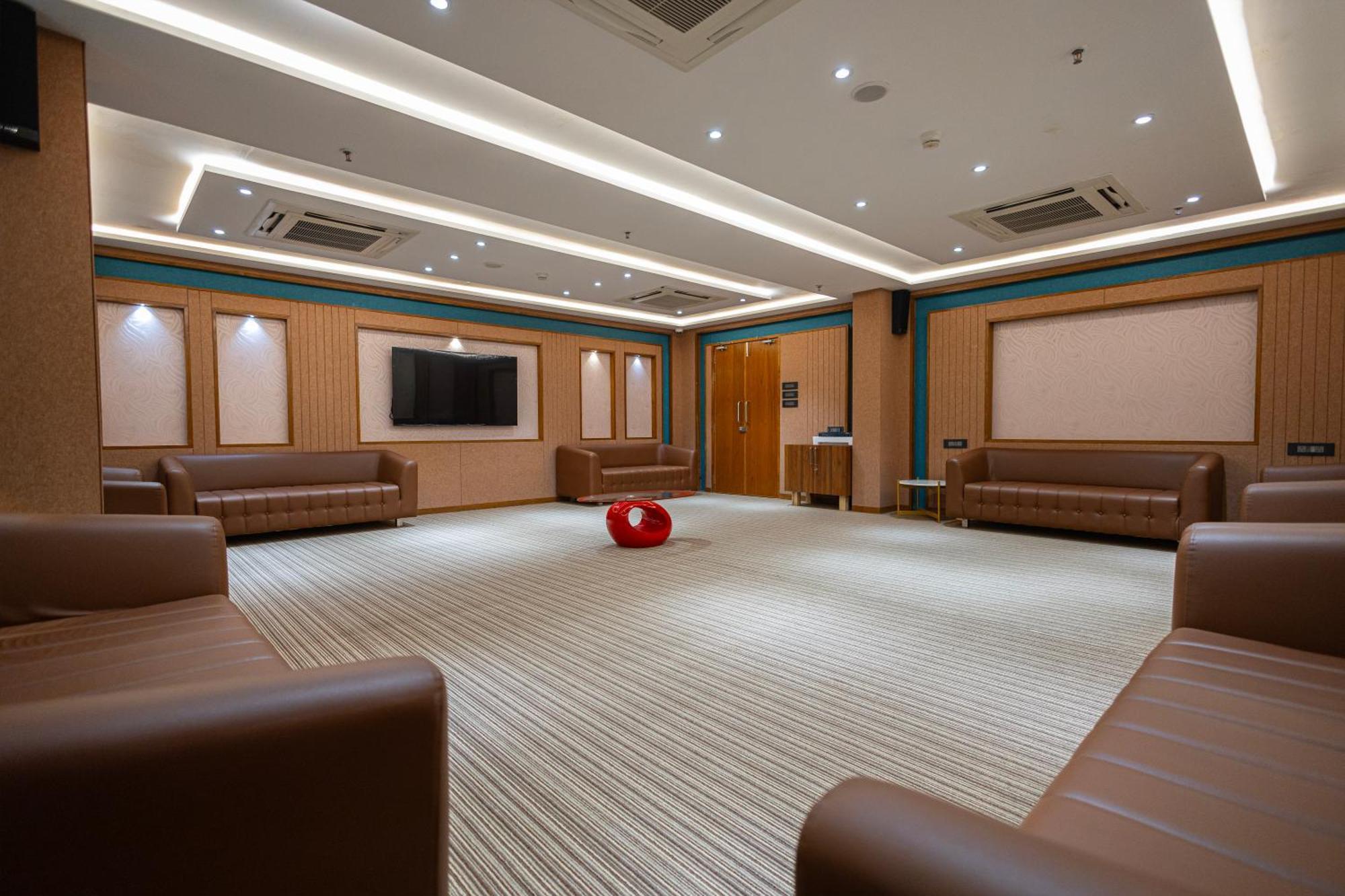 Ramada Encore By Wyndham Viramgam Luaran gambar