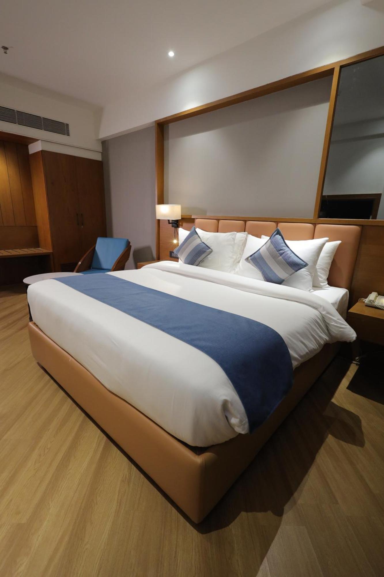 Ramada Encore By Wyndham Viramgam Luaran gambar