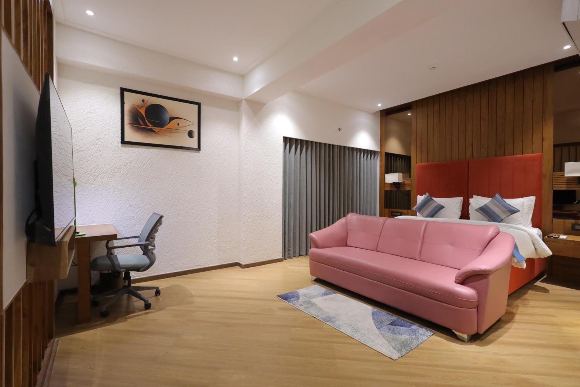 Ramada Encore By Wyndham Viramgam Luaran gambar