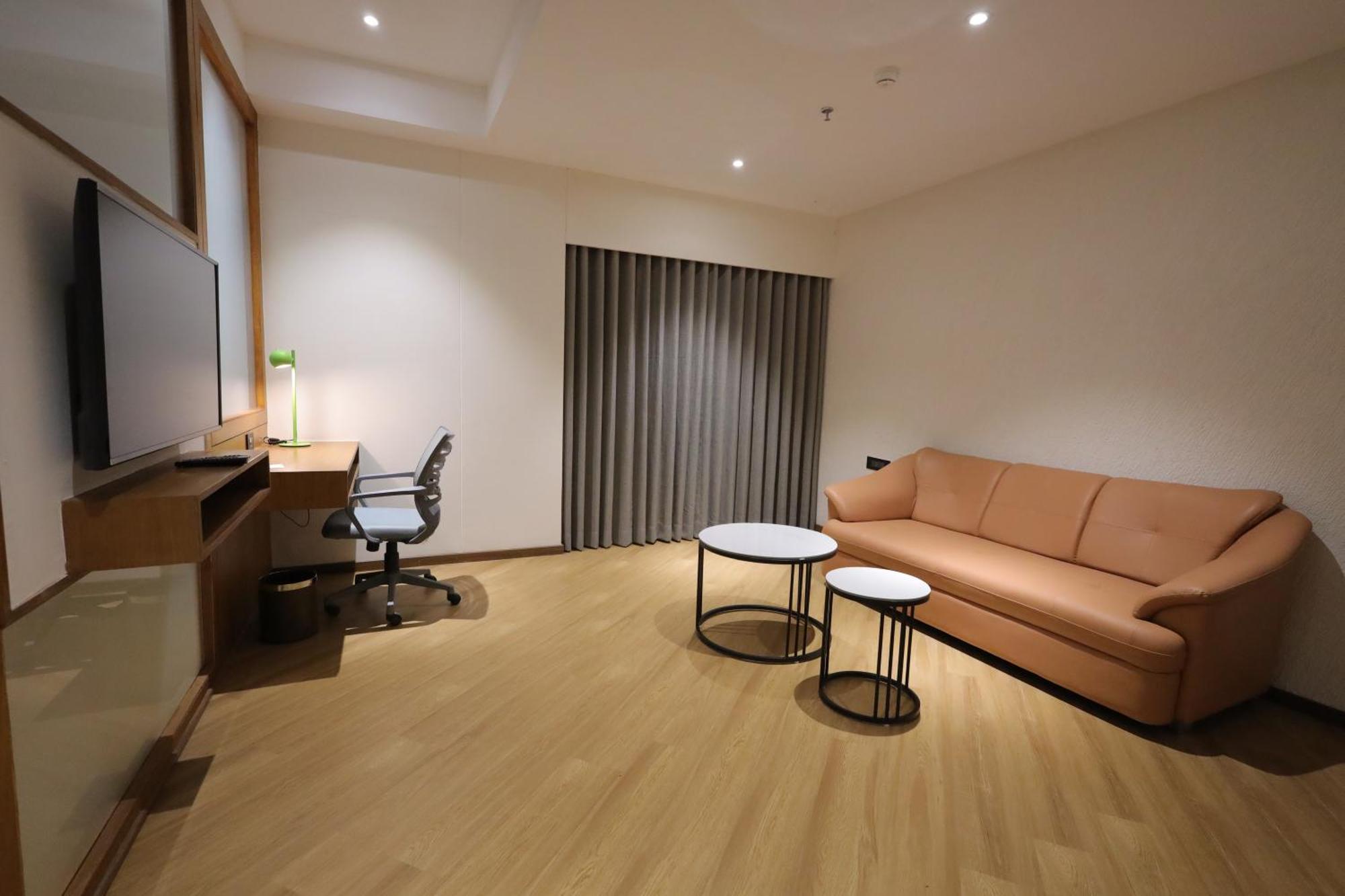 Ramada Encore By Wyndham Viramgam Luaran gambar